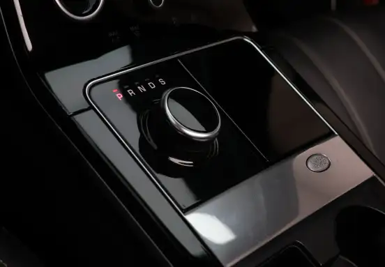 LAND ROVER-RANGE ROVER VELAR-2.0 P300 GASOLINA R-DYNAMIC SE AUTOMÁTICO LAND ROVER-RANGE ROVER VELAR-2018