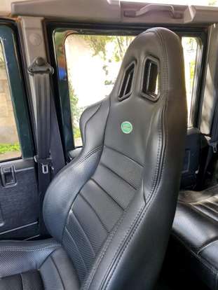 LAND ROVER-DEFENDER-2009