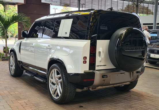 LAND ROVER-DEFENDER-2.0 P400e PHEV 110 X-DYNAMIC HSE AWD AUTOMÁTICO LAND ROVER-DEFENDER-2024