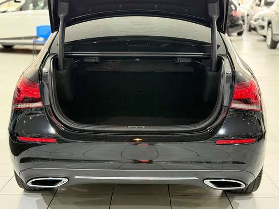 MERCEDES-BENZ-A 200-2020