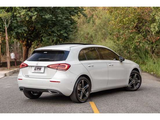 MERCEDES-BENZ-A 250-2022