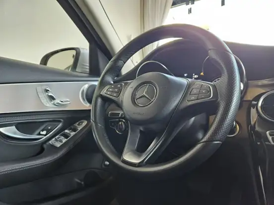 MERCEDES-BENZ-C 200-2.0 CGI AVANTGARDE 16V GASOLINA 4P AUTOMÁTICO MERCEDES-BENZ-C 200-2015