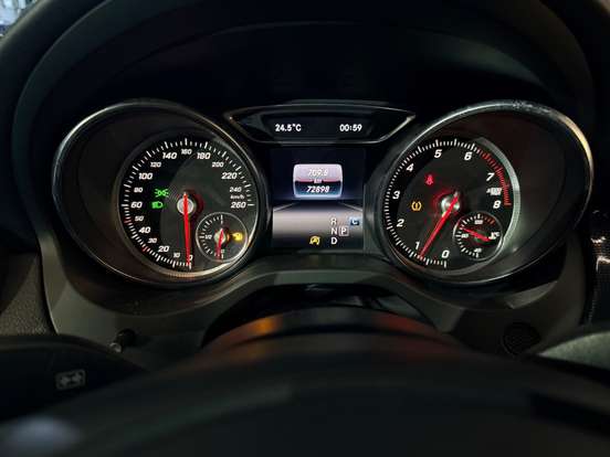 MERCEDES-BENZ-CLA 180-2018