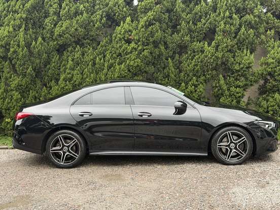 MERCEDES-BENZ-CLA 200-2023