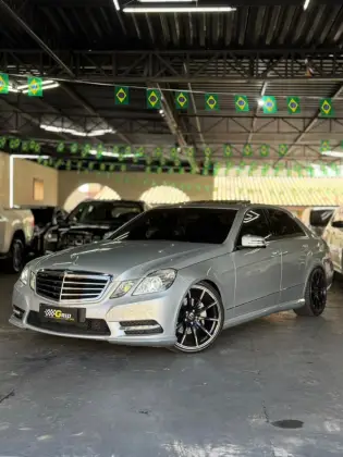 MERCEDES-BENZ E 250 1.8 CGI AVANTGARDE 16V GASOLINA 4P AUTOMÁTICO MERCEDES-BENZ E 250 1.8 CGI AVANTGARDE 16V GASOLINA 4P AUTOMÁTICO