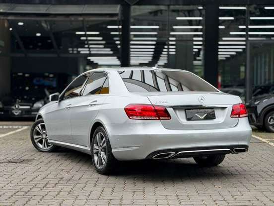 MERCEDES-BENZ-E 250-2.0 AVANTGARDE 16V TURBO GASOLINA 4P AUTOMÁTICO MERCEDES-BENZ-E 250-2014