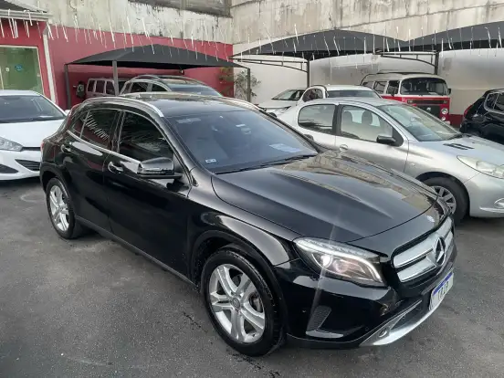 MERCEDES-BENZ-GLA 200-2015