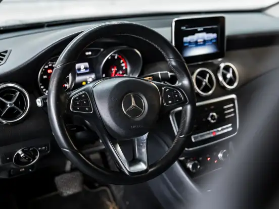 MERCEDES-BENZ-GLA 200-1.6 CGI FLEX STYLE 7G-DCT MERCEDES-BENZ-GLA 200-2018