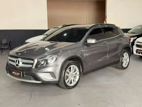 MERCEDES-BENZ GLA 200 1.6 CGI STYLE 16V TURBO FLEX 4P AUTOMÁTICO
