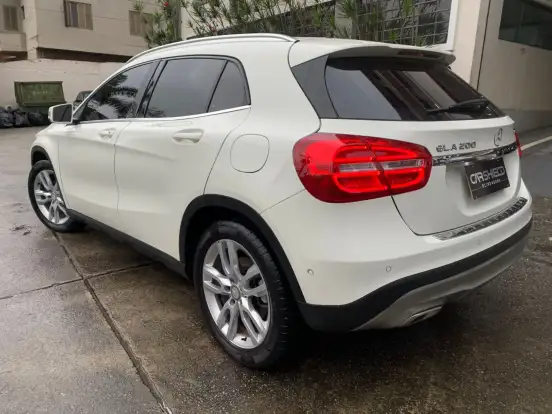 MERCEDES-BENZ-GLA 200-1.6 CGI STYLE 16V TURBO FLEX 4P AUTOMÁTICO MERCEDES-BENZ-GLA 200-2015