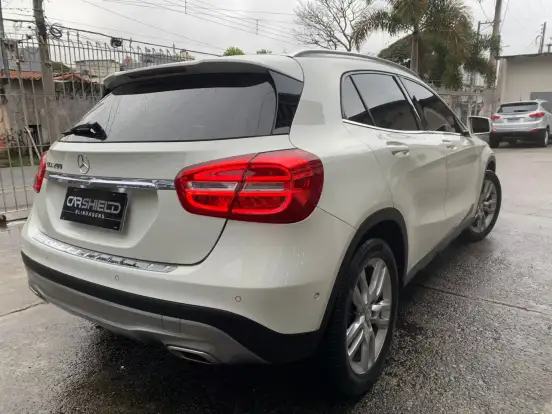 MERCEDES-BENZ-GLA 200-1.6 CGI STYLE 16V TURBO FLEX 4P AUTOMÁTICO MERCEDES-BENZ-GLA 200-2015
