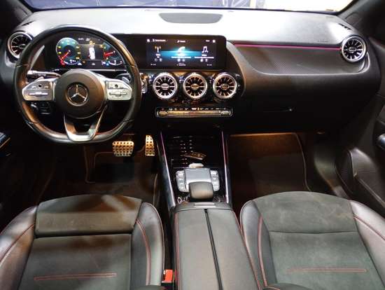 MERCEDES-BENZ-GLA 200-2022