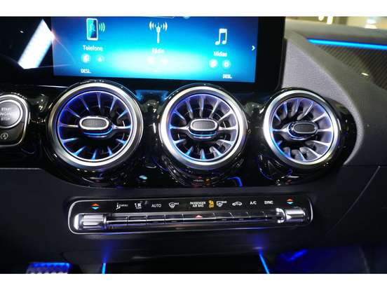 MERCEDES-BENZ-GLA 200-1.3 MHEV AMG LINE 7G-DCT MERCEDES-BENZ-GLA 200-2024