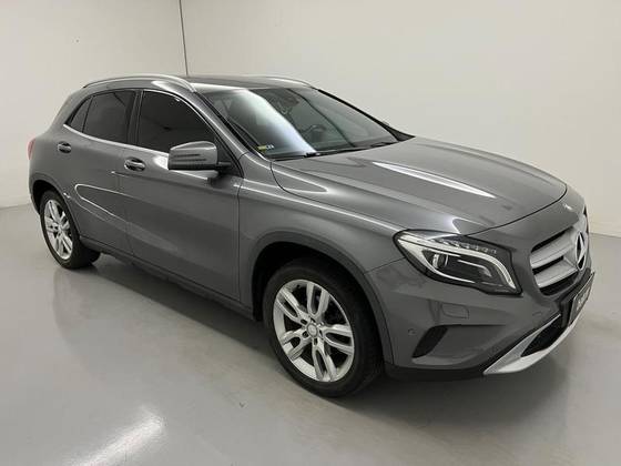 MERCEDES-BENZ GLA 200 1.6 CGI ADVANCE 16V TURBO FLEX 4P AUTOMÁTICO