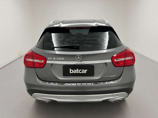 MERCEDES-BENZ-GLA 200-1.6 CGI ADVANCE 16V TURBO FLEX 4P AUTOMÁTICO MERCEDES-BENZ-GLA 200-2015