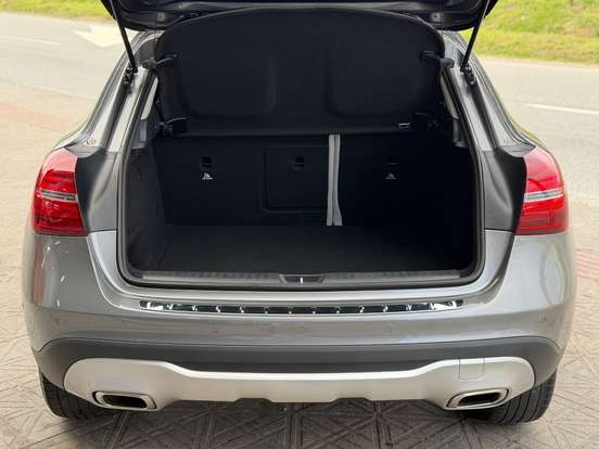 MERCEDES-BENZ-GLA 200-2019