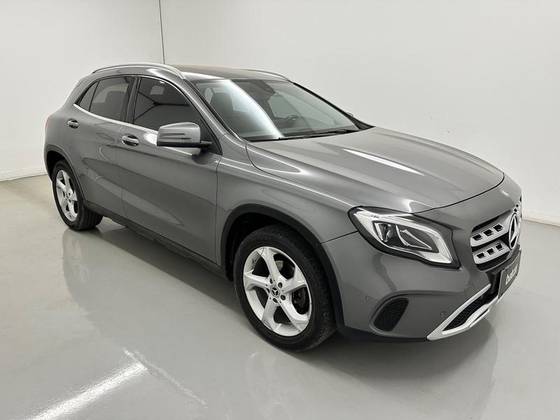 MERCEDES-BENZ GLA 200 1.6 CGI FLEX ADVANCE 7G-DCT
