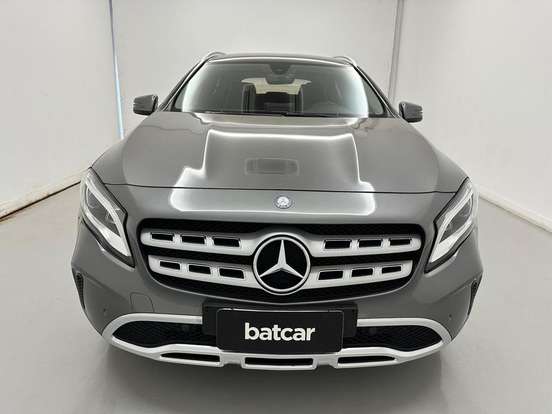 MERCEDES-BENZ-GLA 200-2017