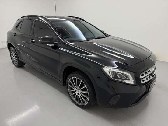 MERCEDES-BENZ-GLA 200-2018