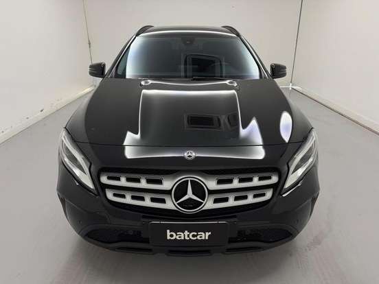 MERCEDES-BENZ-GLA 200-2018