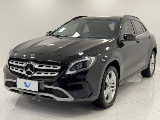 MERCEDES-BENZ GLA 200 1.6 CGI FLEX STYLE 7G-DCT