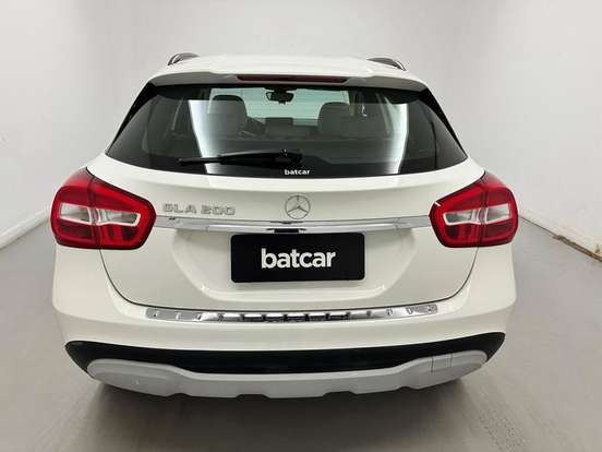 MERCEDES-BENZ-GLA 200-2017