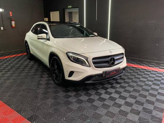 MERCEDES-BENZ GLA 200 1.6 CGI VISION 16V TURBO GASOLINA 4P AUTOMÁTICO