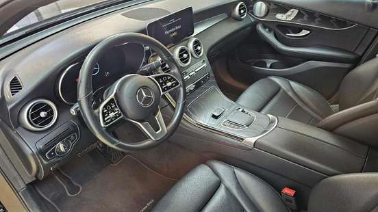 MERCEDES-BENZ-GLC 300-2020