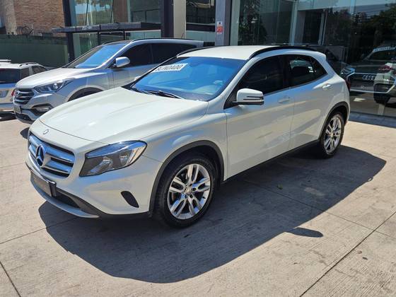 MERCEDES-BENZ GLA 200 1.6 CGI ADVANCE 16V TURBO GASOLINA 4P AUTOMÁTICO