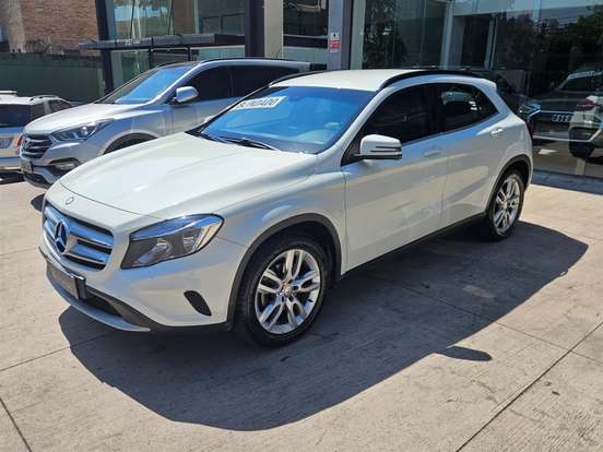 MERCEDES-BENZ-GLA 200-1.6 CGI ADVANCE 16V TURBO GASOLINA 4P AUTOMÁTICO MERCEDES-BENZ-GLA 200-2015