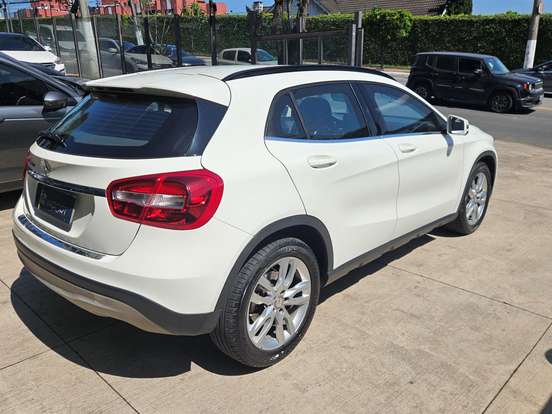 MERCEDES-BENZ-GLA 200-1.6 CGI ADVANCE 16V TURBO GASOLINA 4P AUTOMÁTICO MERCEDES-BENZ-GLA 200-2015