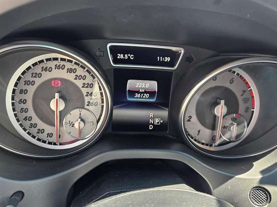 MERCEDES-BENZ-GLA 200-1.6 CGI ADVANCE 16V TURBO GASOLINA 4P AUTOMÁTICO MERCEDES-BENZ-GLA 200-2015