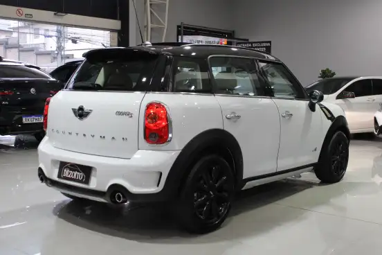 MINI-COUNTRYMAN-2015
