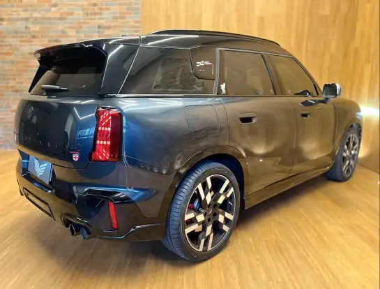 MINI-COUNTRYMAN-2024