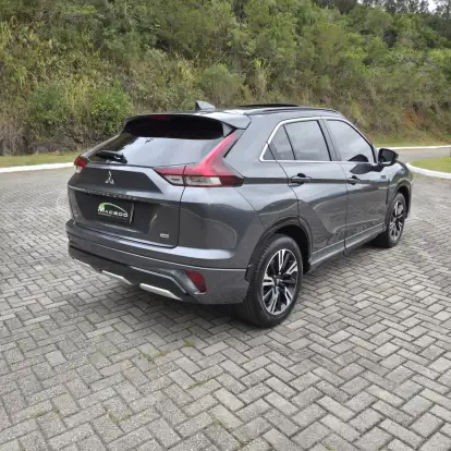 MITSUBISHI-ECLIPSE CROSS-2024