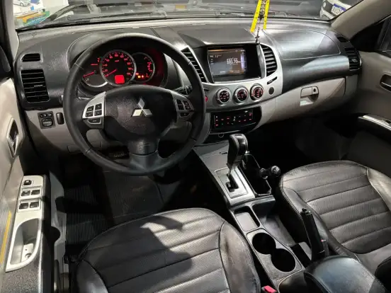 MITSUBISHI-L200 TRITON-2015