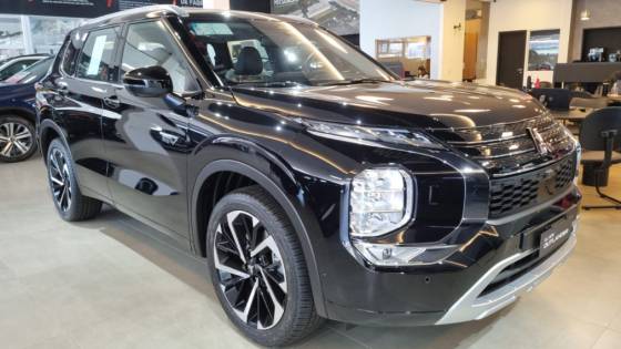 MITSUBISHI OUTLANDER 2.4 PHEV SIGNATURE S-AWC DHT