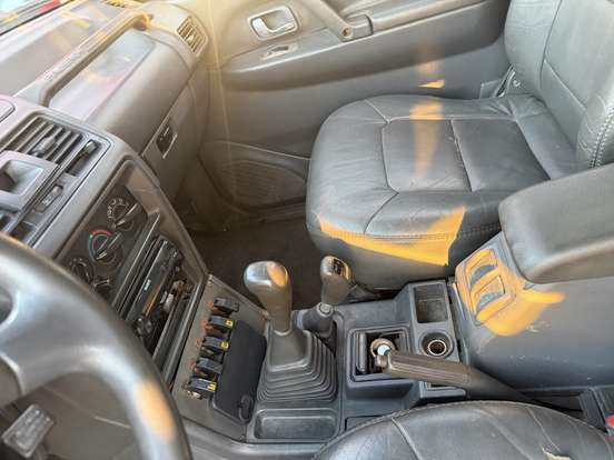 MITSUBISHI-PAJERO-1997