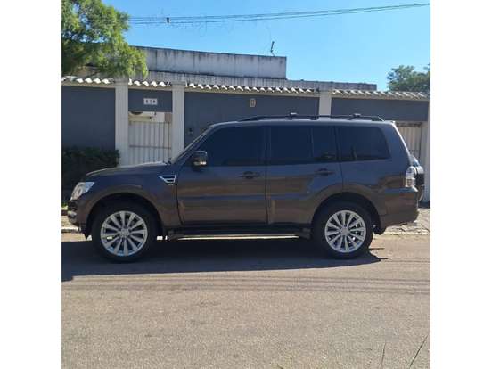 MITSUBISHI-PAJERO FULL-2015
