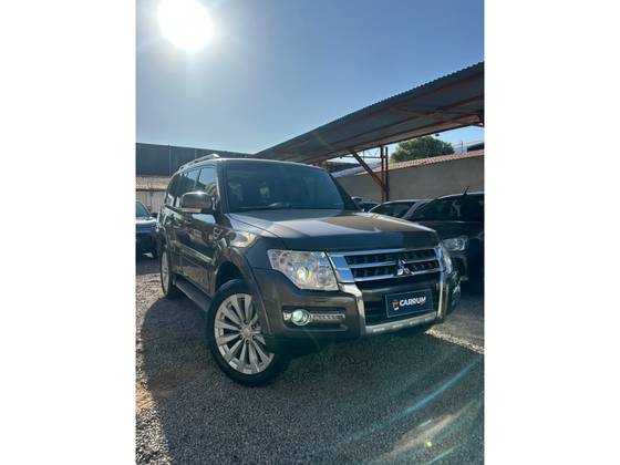 MITSUBISHI PAJERO FULL 3.2 HPE 4X4 16V TURBO INTERCOOLER DIESEL 4P AUTOMÁTICO