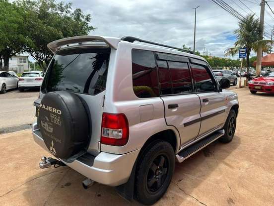 MITSUBISHI-PAJERO IO-2001