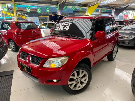 MITSUBISHI-PAJERO TR4-2.0 4X4 16V 140CV FLEX 4P AUTOMÁTICO MITSUBISHI-PAJERO TR4-2011