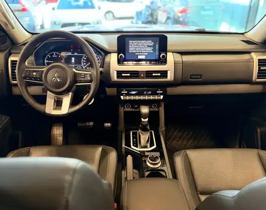 MITSUBISHI-TRITON-2.4 BITURBO DIESEL CD HPE 4X4 AUTOMÁTICO MITSUBISHI-TRITON-2025