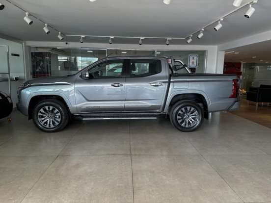 MITSUBISHI-TRITON-2.4 BITURBO DIESEL CD HPE-S 4X4 AUTOMÁTICO MITSUBISHI-TRITON-2025