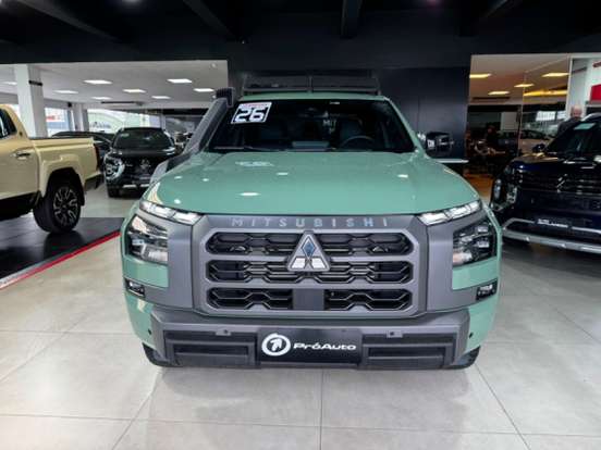 MITSUBISHI-TRITON-2.4 BITURBO DIESEL CD SAVANA 4X4 AUTOMÁTICO MITSUBISHI-TRITON-2025