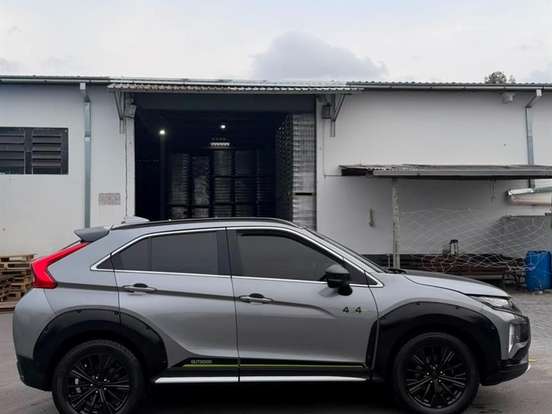 MITSUBISHI-ECLIPSE CROSS-1.5 MIVEC TURBO GASOLINA HPE-S AWD CVT MITSUBISHI-ECLIPSE CROSS-2019