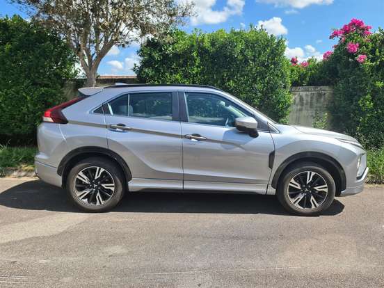MITSUBISHI-ECLIPSE CROSS-2024