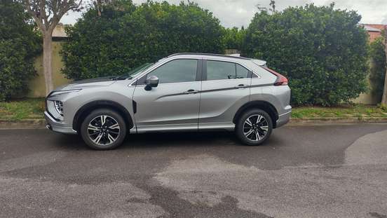 MITSUBISHI-ECLIPSE CROSS-2024