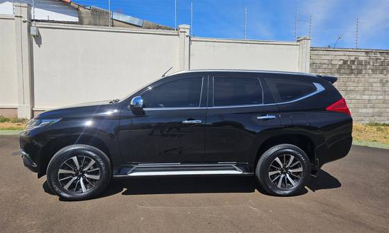 MITSUBISHI PAJERO SPORT 2.4 16V MIVEC TURBO DIESEL HPE AWD AUTOMÁTICO