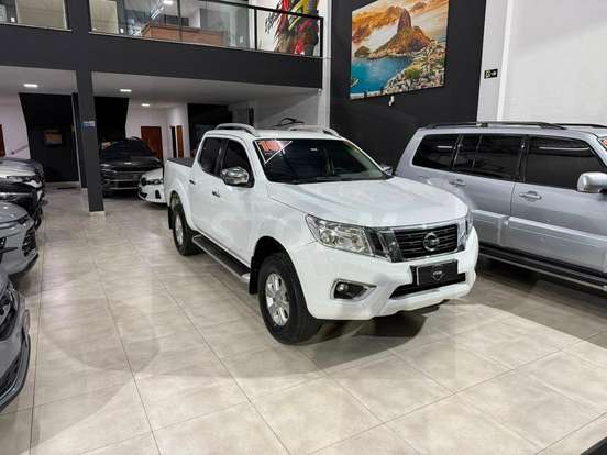 NISSAN-FRONTIER-2017